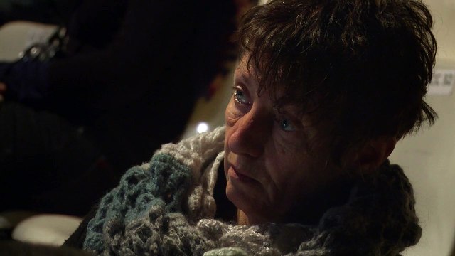 Après l'ombre EXTRAIT Un ombre politique