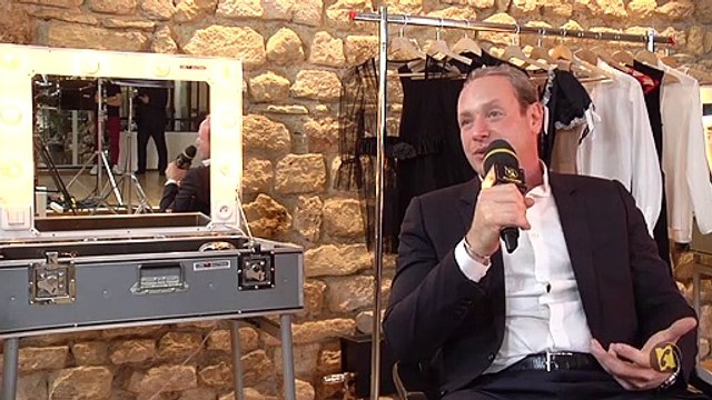 On a testé le porno immersif en 3D chez Marc Dorcel avec Anna Polina !