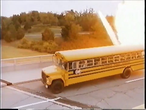 Alarme totale Bande-annonce VO