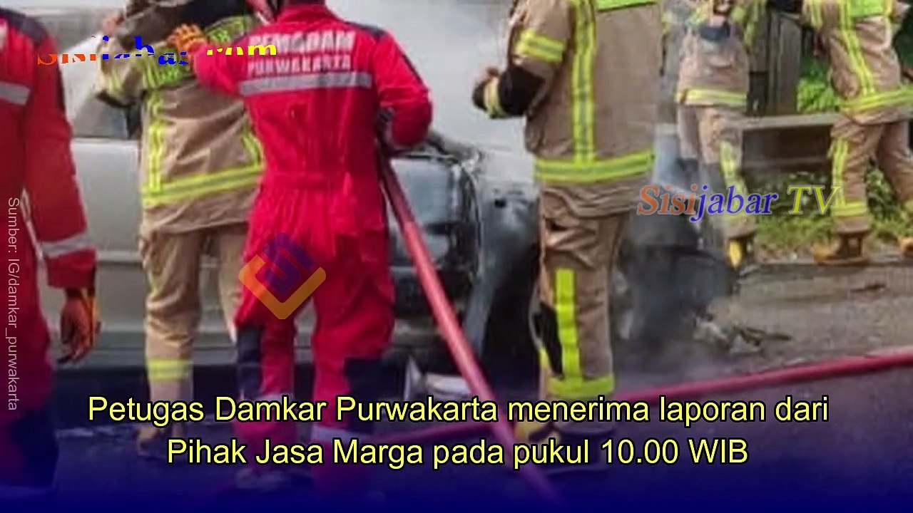 Mobil Sedan Toyota Camry Hangus Terbakar di Jalan Tol Purbaleunyi KM 99