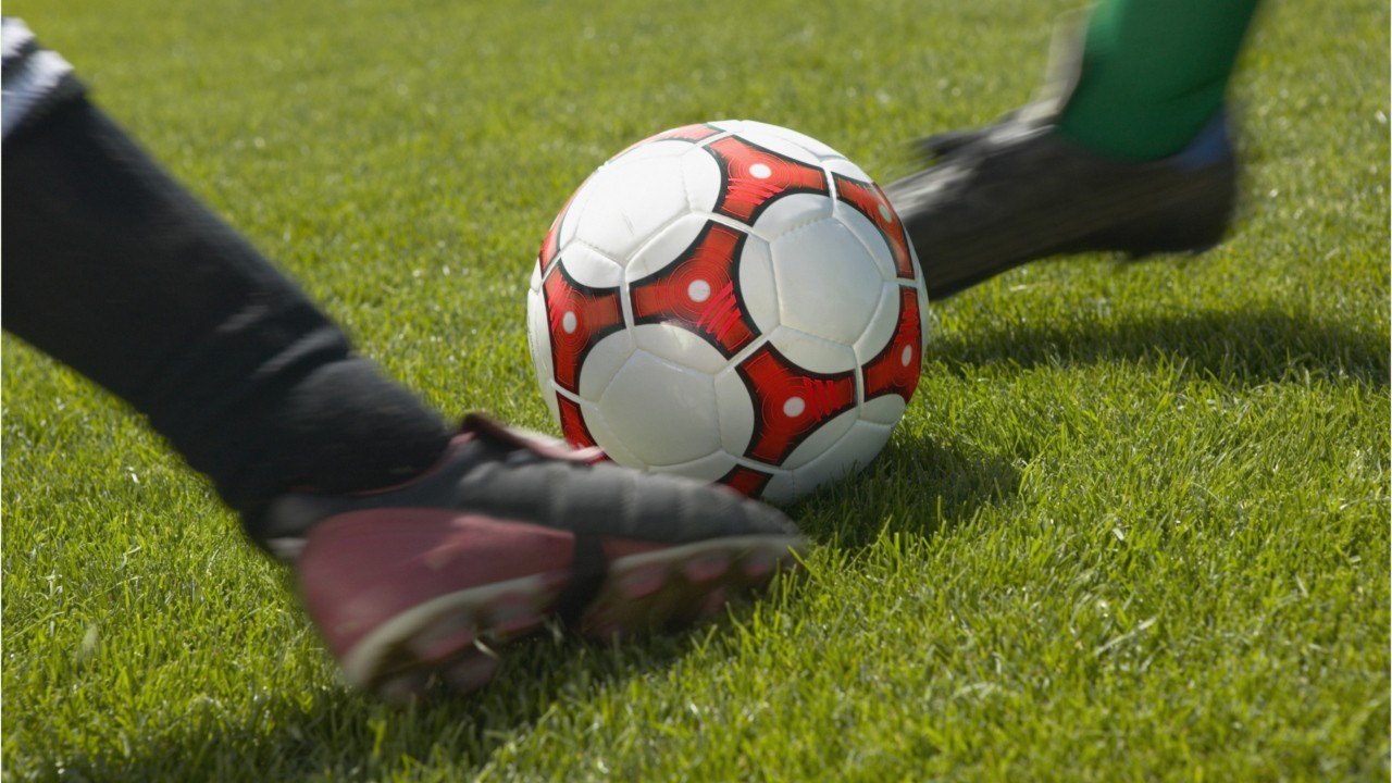 Football : un ancien international français a perdu des millions à cause de mauvais placements