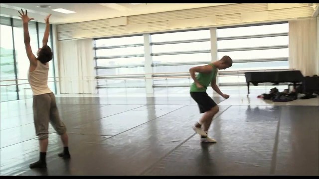 Dancers - EXTRAIT VO Entraînement