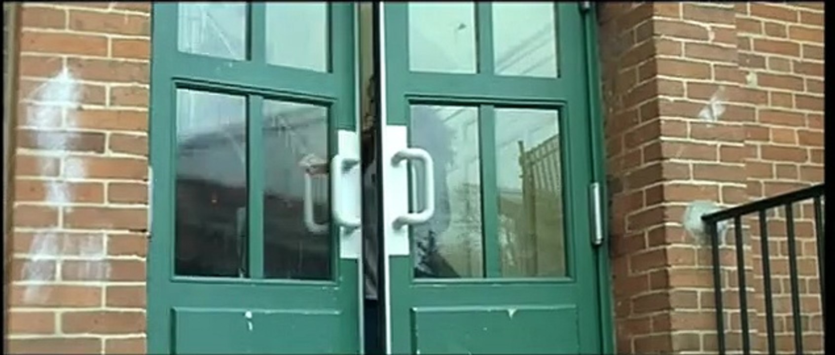 LOL (Laughing Out Loud) ® Bande-annonce (2) VF