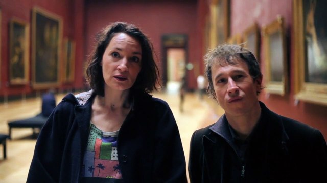 Le Dos Rouge - EXTRAIT VF Visite au musée