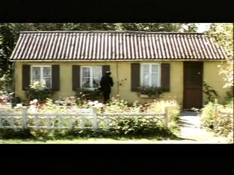 Qui plume la lune ? Bande-annonce (2) VF