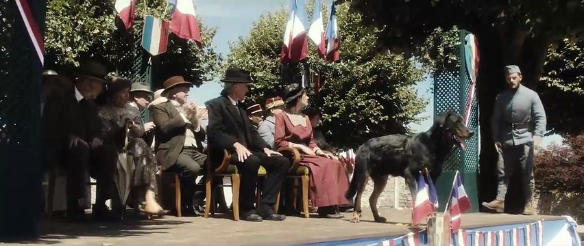 Le Collier rouge Bande-annonce VF