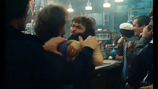 Coup de tête Bande-annonce VF