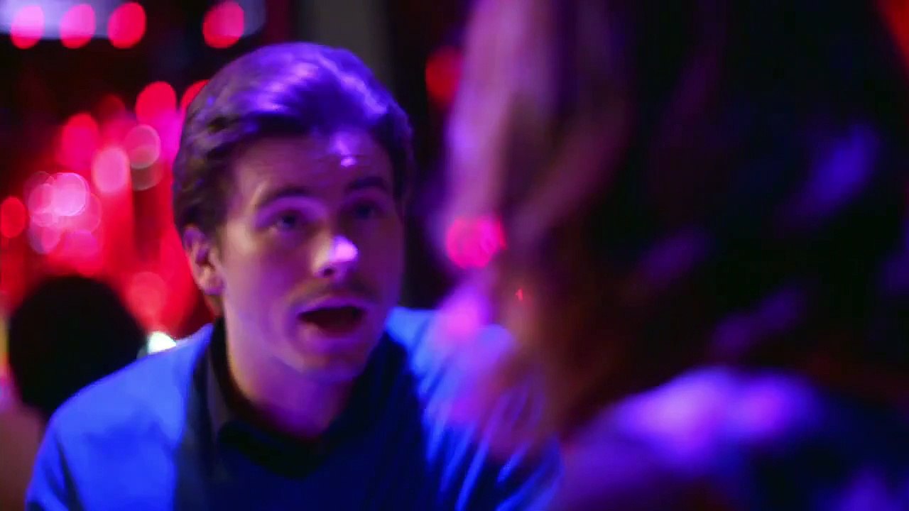 Us and Them - saison 1 Bande-annonce VO