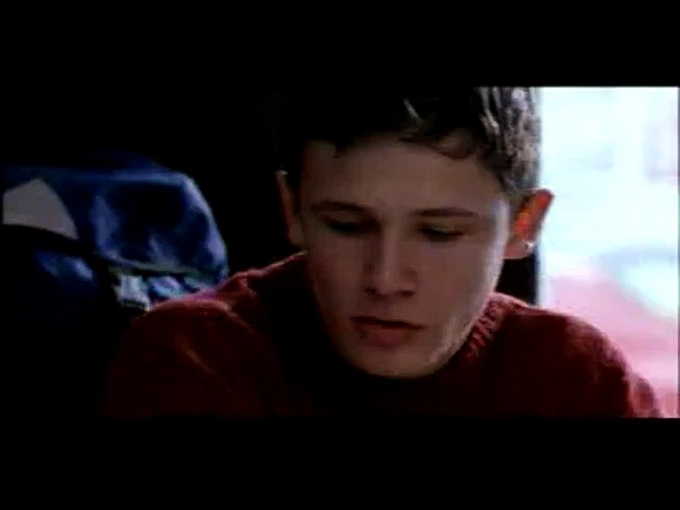 Du poil sous les roses Teaser (2) VF