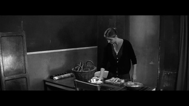 L'ombre des femmes - EXTRAIT VF Le bouquet de fleurs