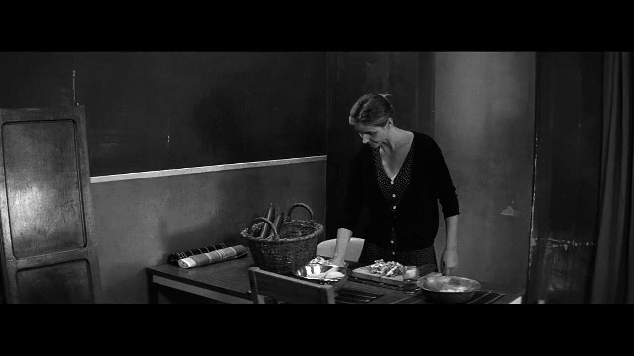 L'ombre des femmes - EXTRAIT VF "Le bouquet de fleurs"