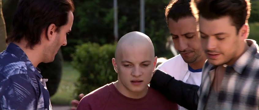 Amis publics Bande-annonce VF