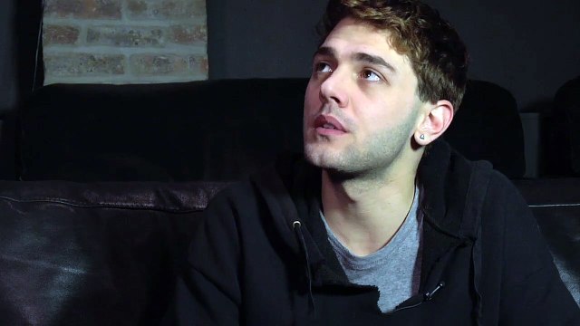Xavier Dolan : Je fais mes dossiers de presse et je lis toutes les critiques de mes films