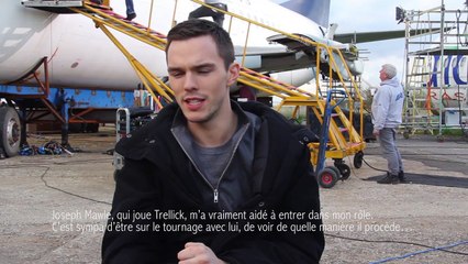 Kill Your Friends - BONUS VOST "L&#039;interview de Nicholas Hoult"