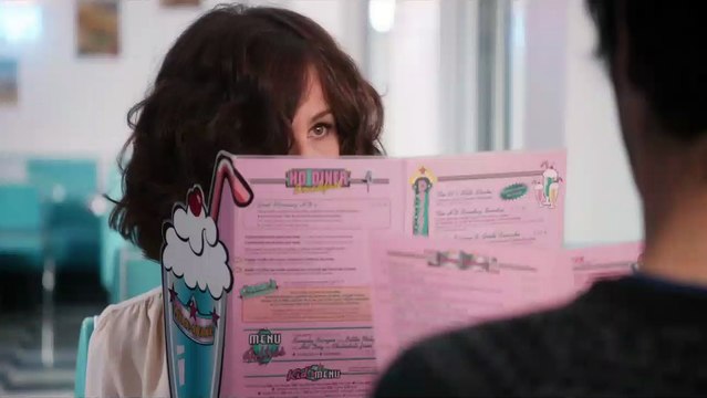 Main dans la main Bande-annonce VF