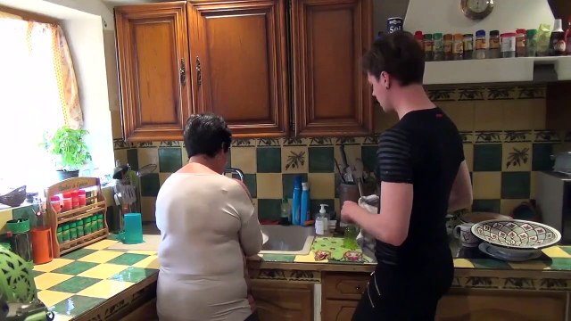 Le Chanteur Bande-annonce VF