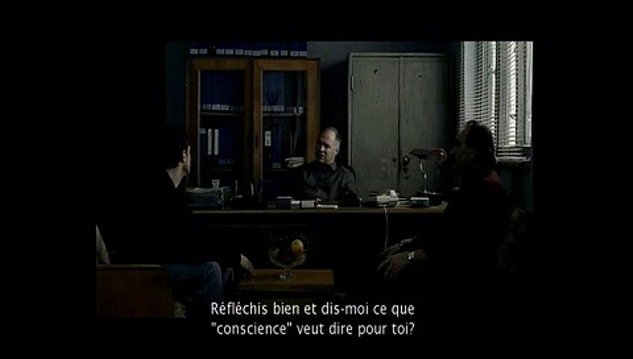 Policier, Adjectif Extrait vidéo VO