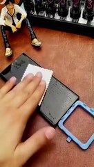 This is how applying phone screen protector