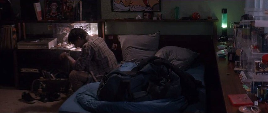 Mon chien Stupide EXTRAIT Qui t'a fait ça ?