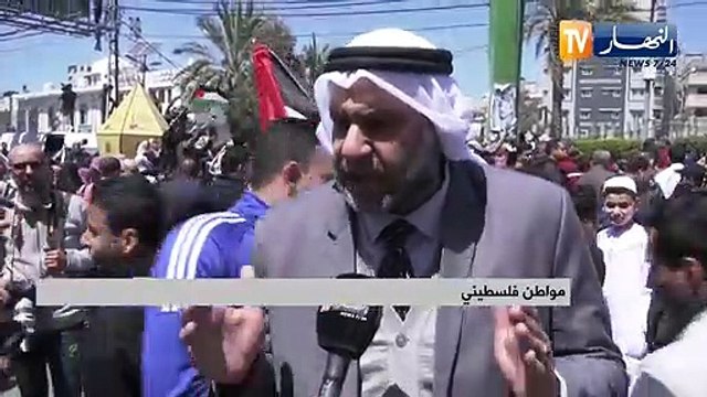 جنود الاحتلال يقتحمون المسجد الأقصى ويعتقلون العشرات من المصلين