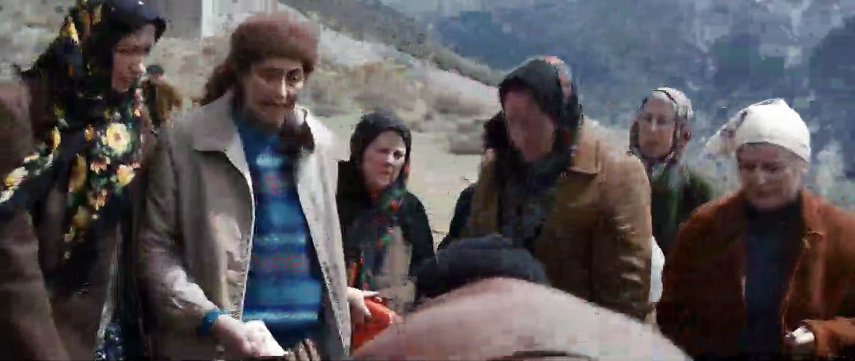 A Perfect Day - EXTRAIT VOST "Qu'est-ce que c'est que ça ?"