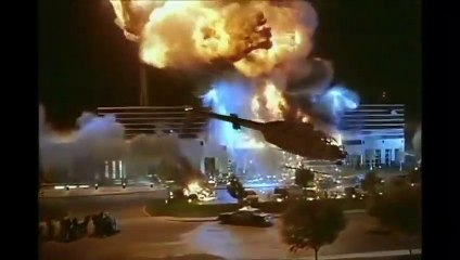 Offensive pour un flic Bande-annonce VO