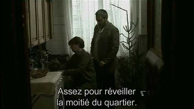 12h08 à l'est de Bucarest Extrait vidéo VO