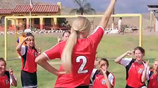 4 filles et un jean 2 Bande-annonce VO