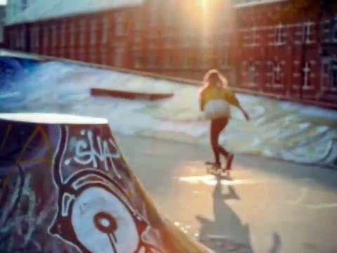 Lola vers la mer Bande-annonce VF