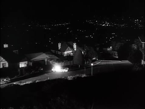 Allô, brigade spéciale Bande-annonce VO