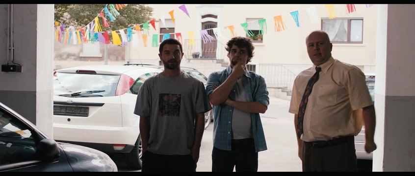 Mobile Home Teaser (3) VF