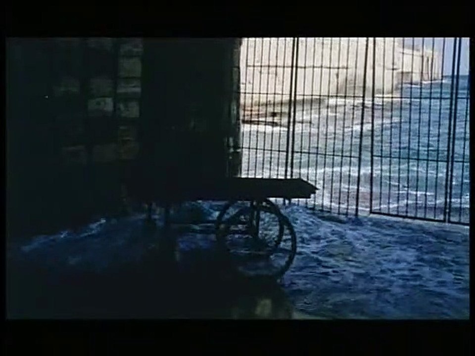 L'Isola - l'île Bande-annonce VO