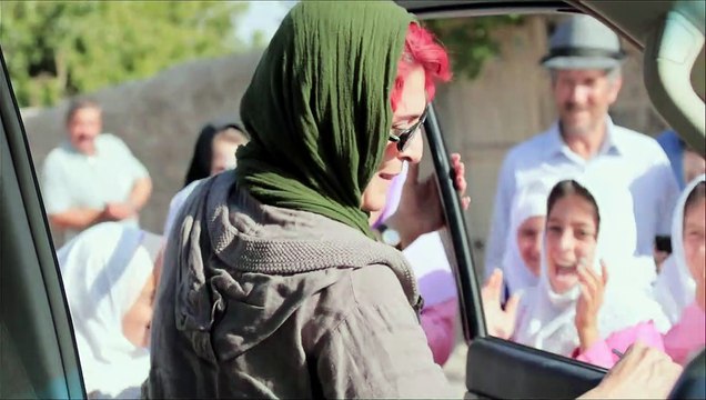 Trois visages Bande-annonce VO