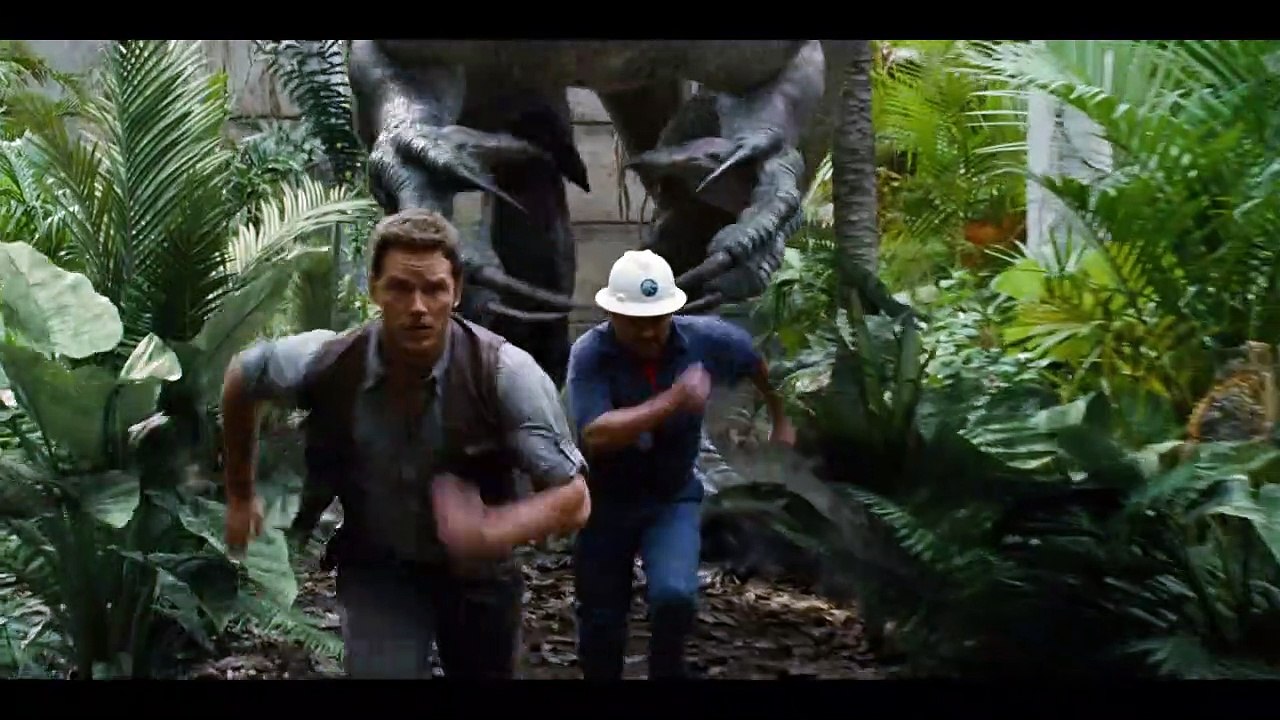 Jurassic World - EXTRAIT VOST "Owen échappe à l'Indominus Rex"