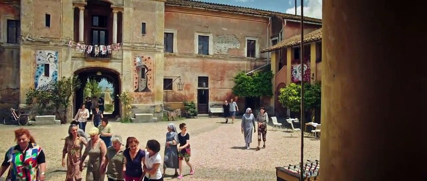 Folles de Joie EXTRAIT VF La messe