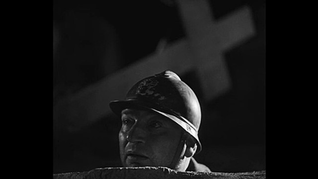 Les Croix de bois - EXTRAIT Le cimetière