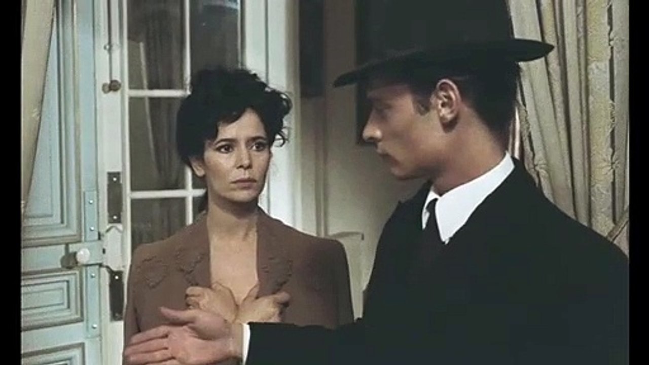 Les Violons du bal - EXTRAIT "Les Allemands sont là !"