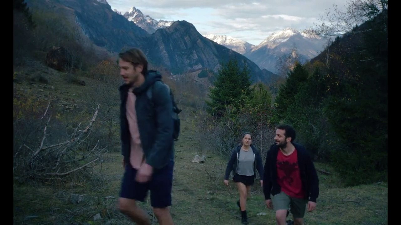 Debout sur la montagne EXTRAIT "Randonnée"