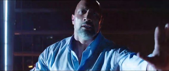 Skyscraper EXTRAIT VO "Le Saut de Will"