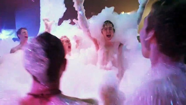 Date and Switch Bande-annonce VO