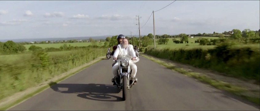 Je suis mort mais j'ai des amis - EXTRAIT VF Motos