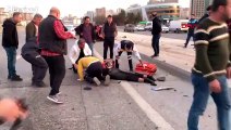 Kadıköy'de feci kaza; otomobil ikiye bölündü