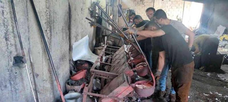 Bu işi herkes yapamaz! 750 derece sıcaklıkta oruçlarını bir gün bile aksatmıyorlar