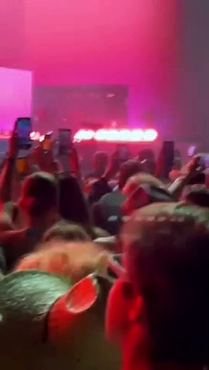 Justin Bieber  Daniel Caesar perform “Peaches” at #Coachella