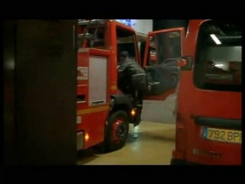 Dans un camion rouge Extrait vidéo (2) VF