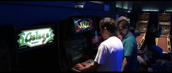 Pixels : les jeux vidéo envahissent la planète !