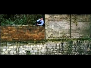 Enfermés dehors Teaser (2) VF