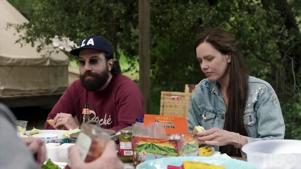 Camping (2018) - saison 1 Teaser (2) VO