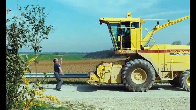 Peaux de vaches Bande-annonce VF