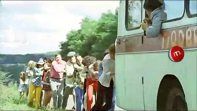 Les Charlots font l'Espagne Bande-annonce VF